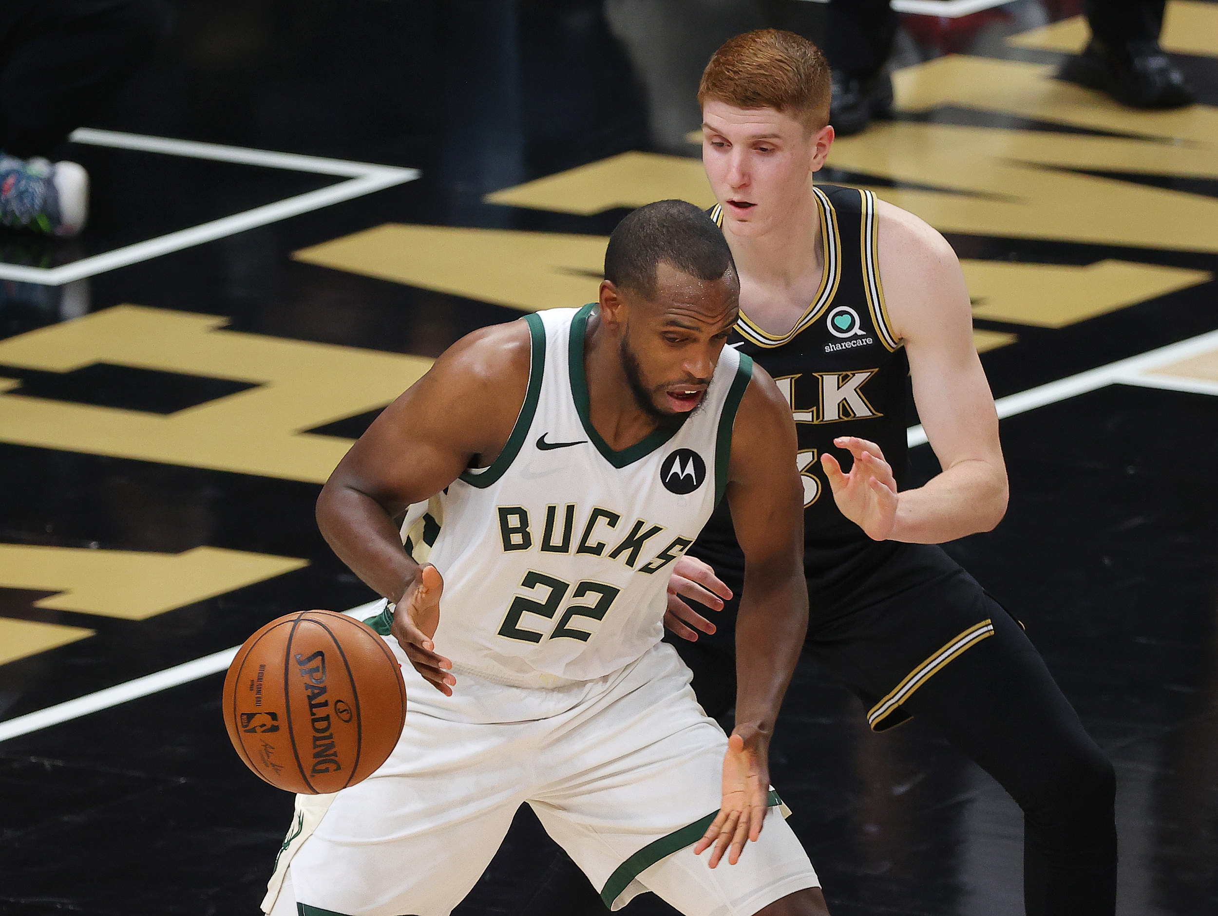 字母哥年薪TOP10悬念揭晓(nba现役球员薪资排名榜一览表)
